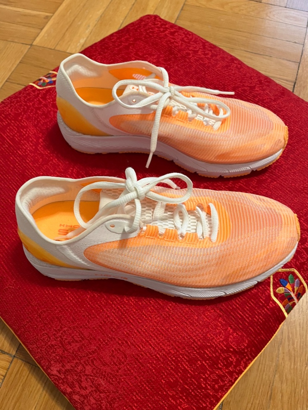 Under Armour HOVR Sonic Running Shoes | Women’s Size 8 | Orange/White 🍊 - Picture 4 of 9